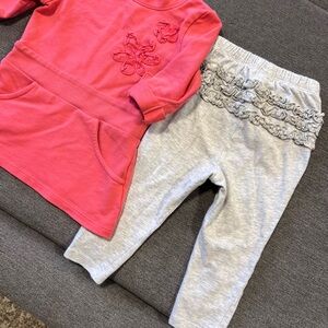 Old Navy Baby Girl Coral Tunic & Gray Ruffle Leggings Set 12-18M